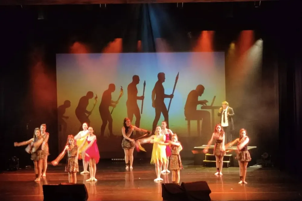 class'dance spectacles 2022 (8)